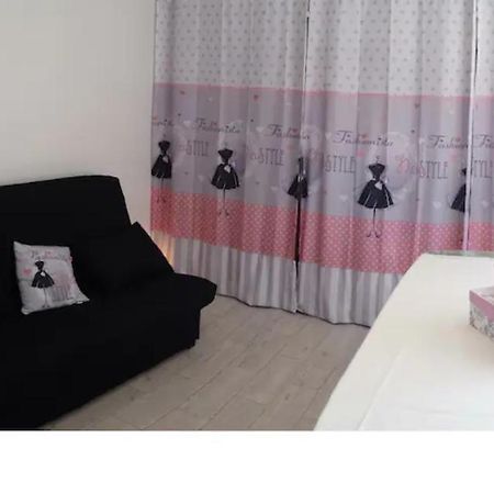 Décines-Charpieu Chambre Ol Stadium מראה חיצוני תמונה