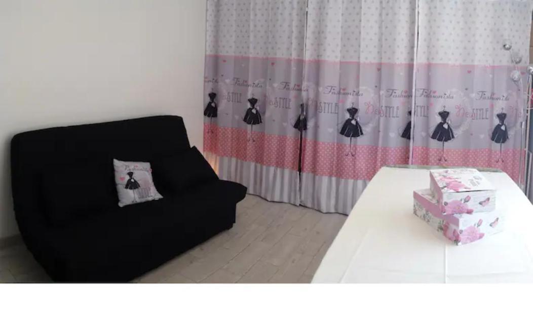 Décines-Charpieu Chambre Ol Stadium מראה חיצוני תמונה